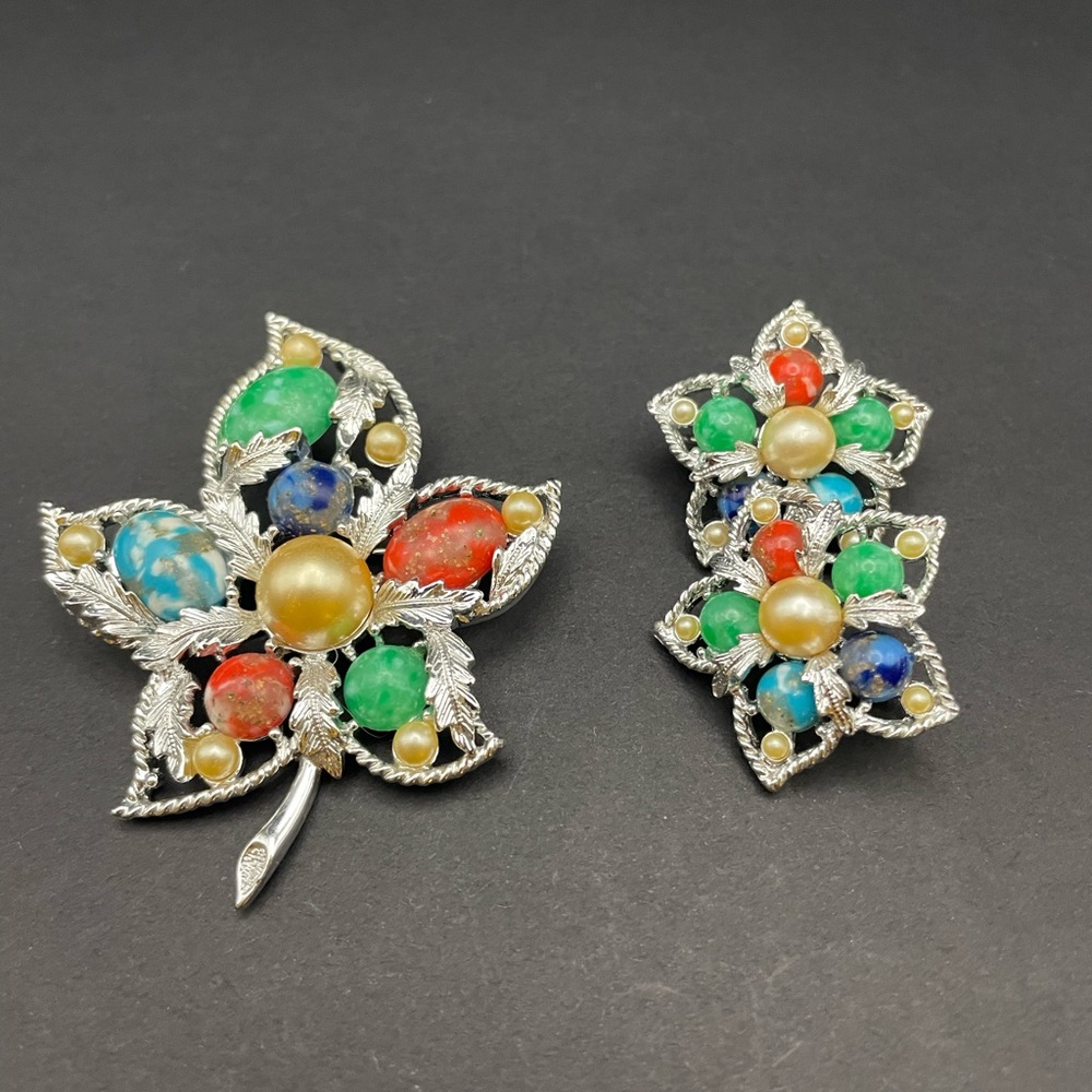 Sarah Coventry 1968 Fantasy Pin and Matching Clip Earrings. Excellent Condition!